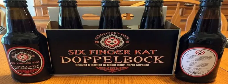 Six Finger Kat Doppelbock six-pack carrier with bottles